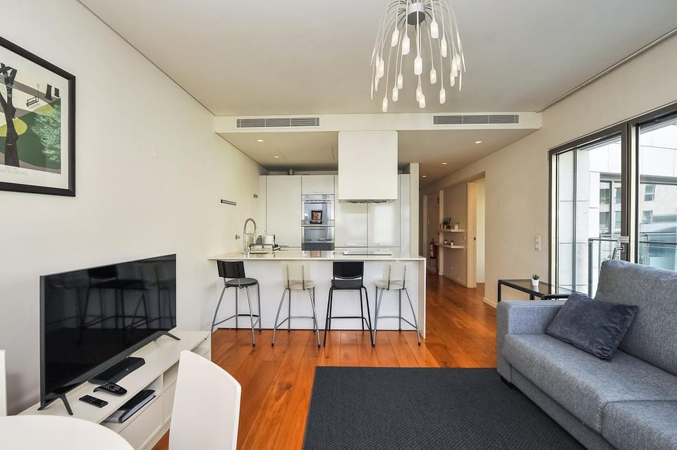 Sunny & Bright Amoreiras - Checkinhome Apartment in Lisbon
