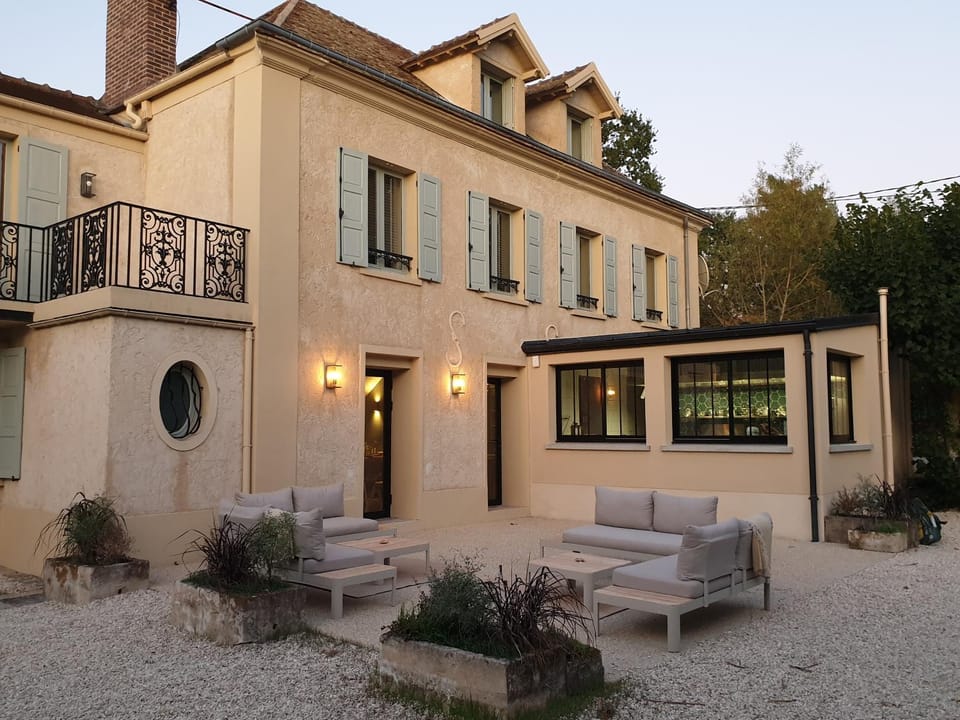 Property building, Patio