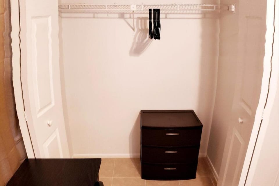 E5 Private Room With 50" Smart TV Near Everything Vacation rental in Orlando
