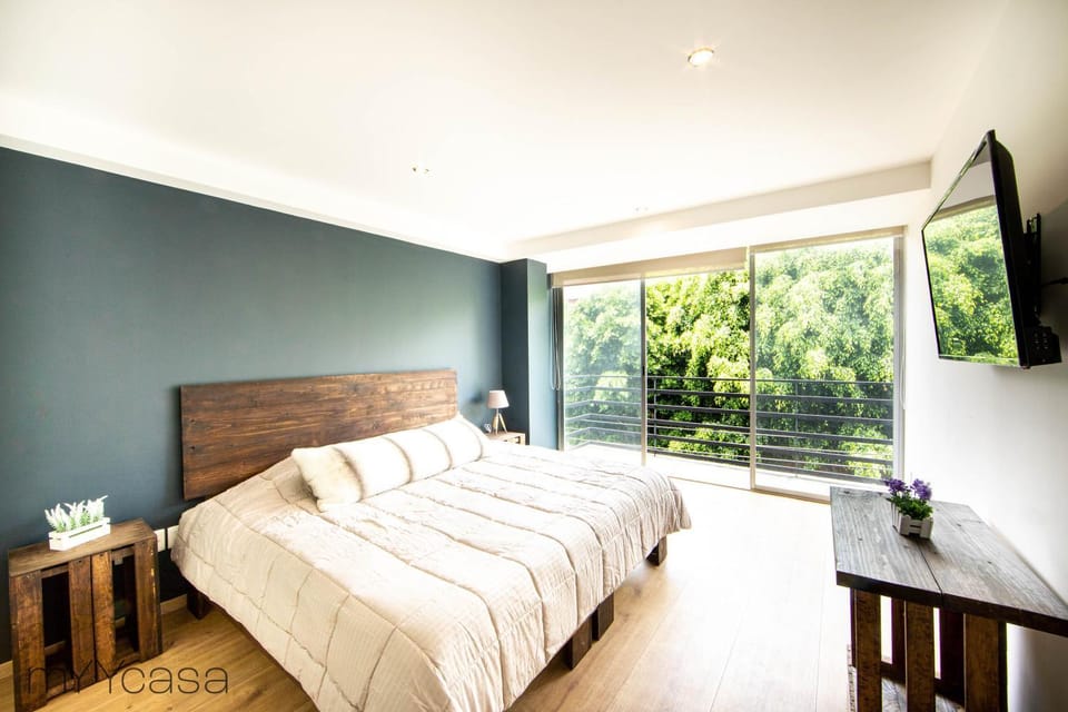 Bed, TV and multimedia, Balcony/Terrace, Bedroom