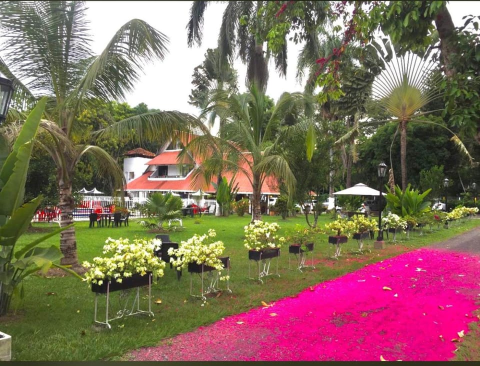 Finca Hotel Pinares Hotel in Caldas, Colombia