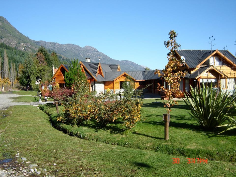 Property building, Day, Natural landscape, Garden, Garden view, Mountain view