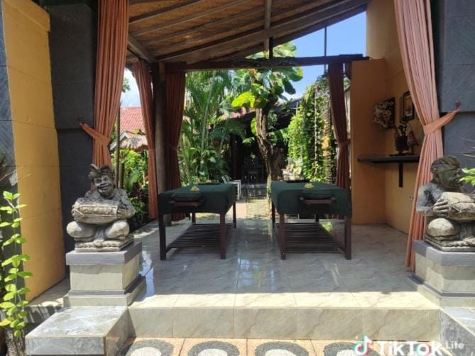 Giri Sari Guest House Pemuteran Bali Bed and Breakfast in Bali