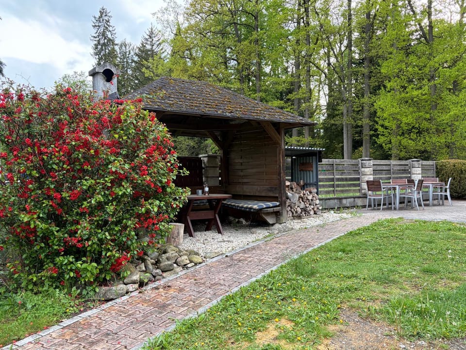 BBQ facilities, Garden, Seating area