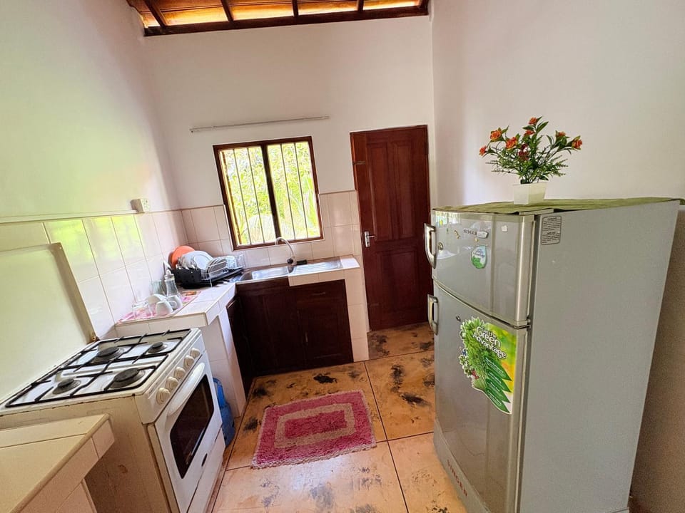 Jungle Holiday Home House in Hikkaduwa