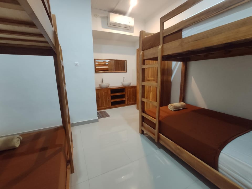 bunk bed