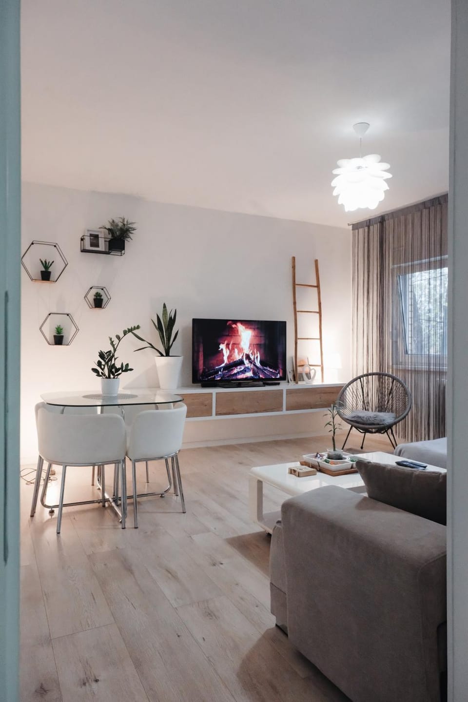 TV and multimedia, Living room