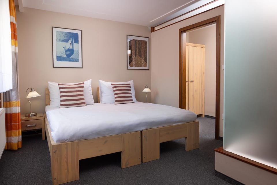Bed, Bedroom, wardrobe