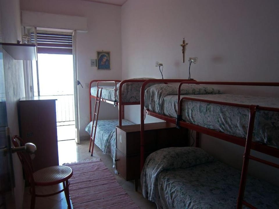 bunk bed