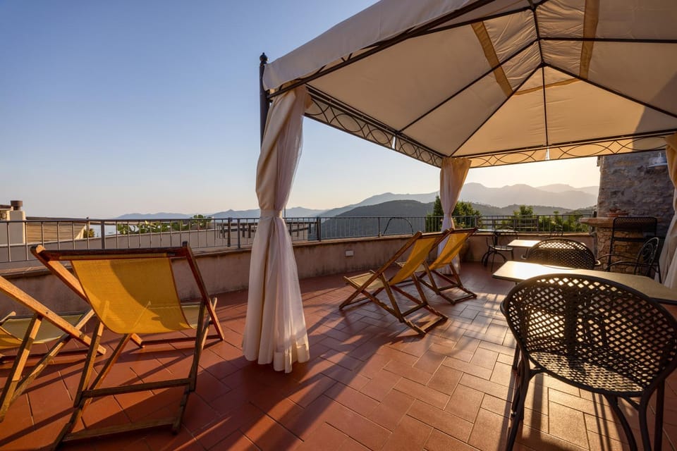 View (from property/room), Balcony/Terrace, Breakfast