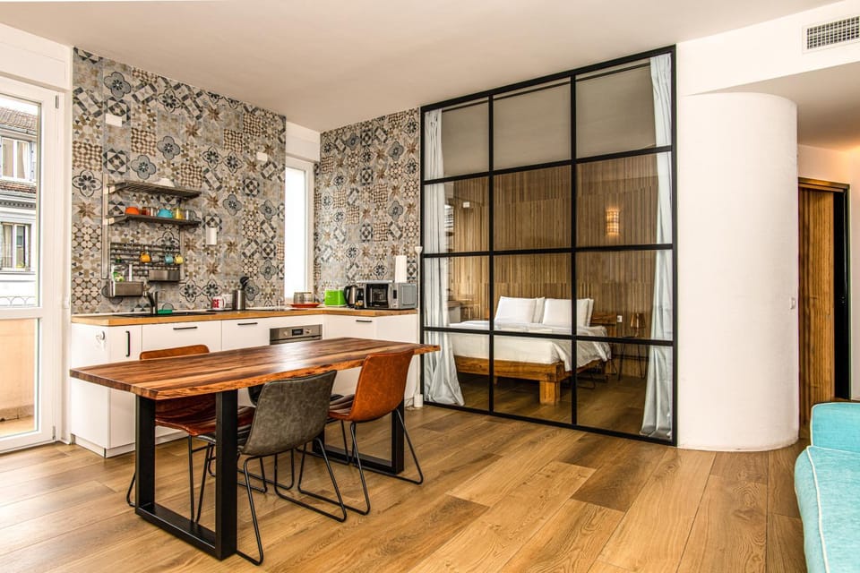 Kitchen or kitchenette, Living room, Dining area