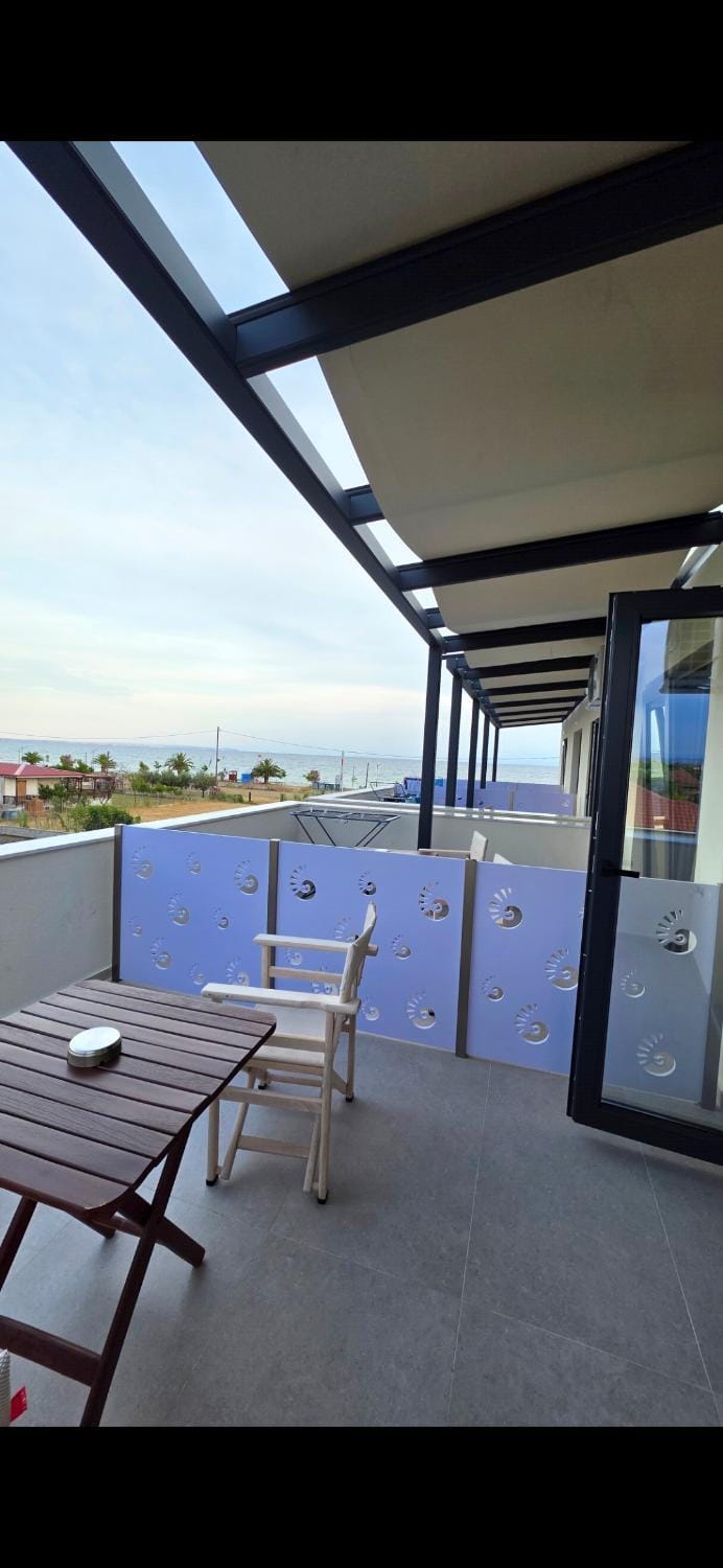 Day, Balcony/Terrace, Seating area