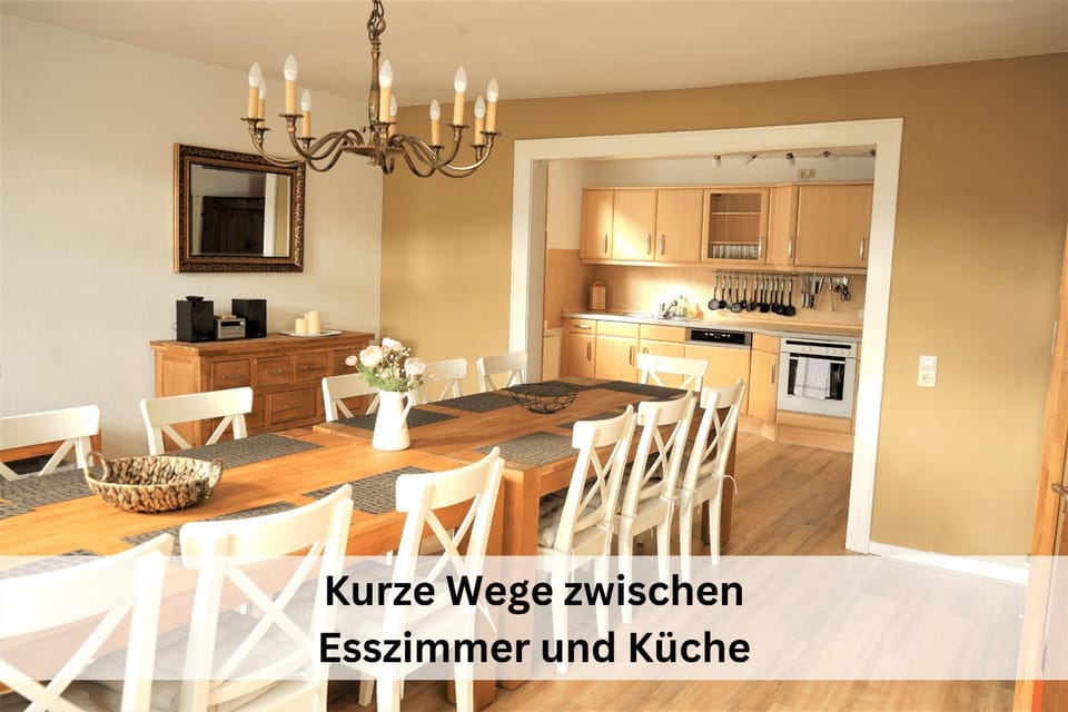 Kitchen or kitchenette, Dining area, dishwasher, minibar