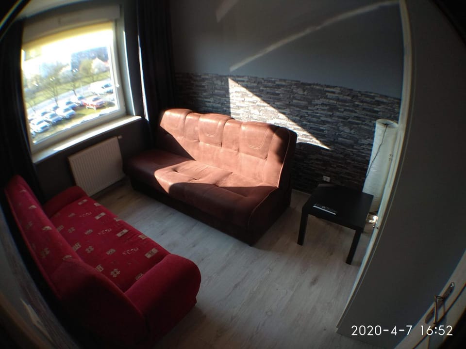 Bed, Quiet street view