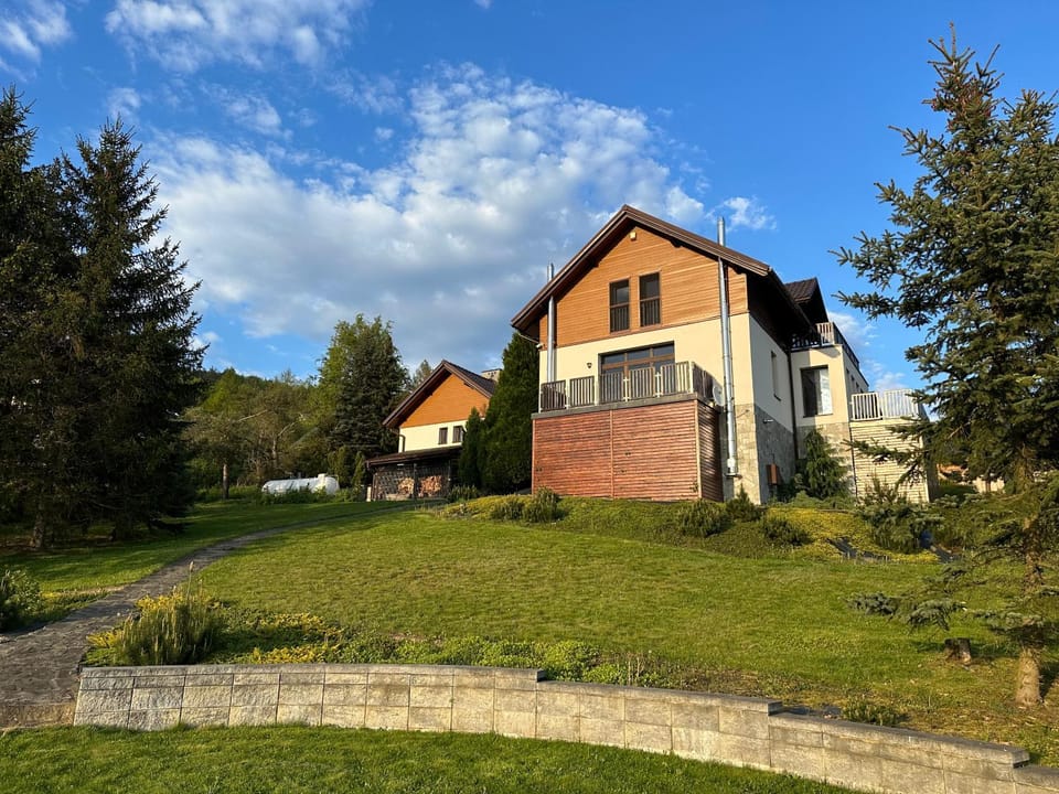 Property building, Day, Natural landscape, Garden view