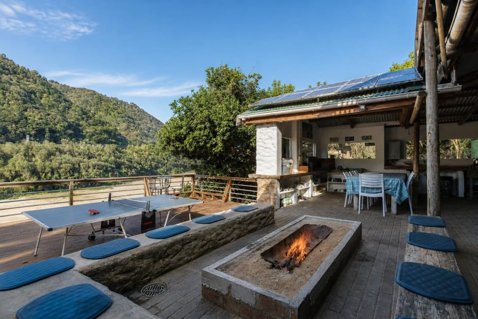 BBQ facilities, Balcony/Terrace, Mountain view, River view, fireplace