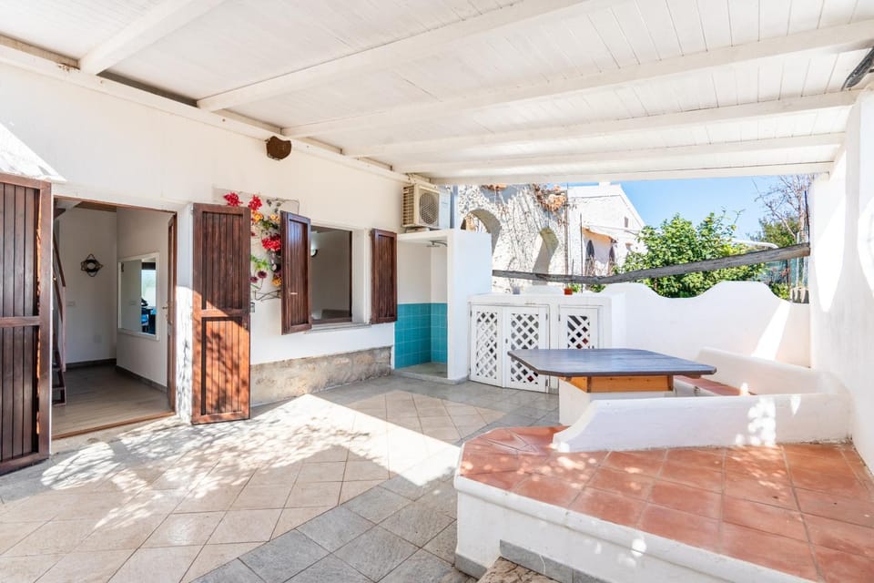 A.I.R. Villa Marinedda House in Isola Rossa