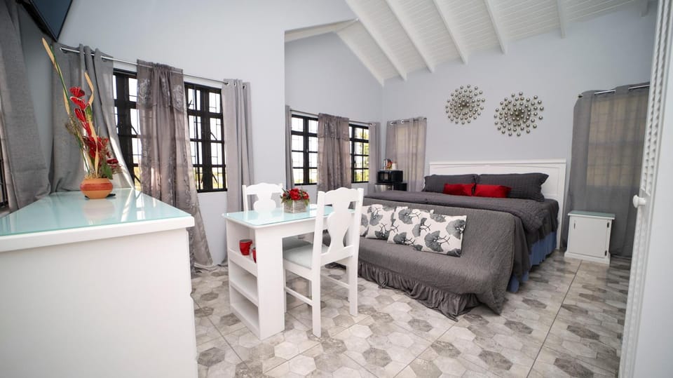 Bed, Living room, Photo of the whole room, Bedroom