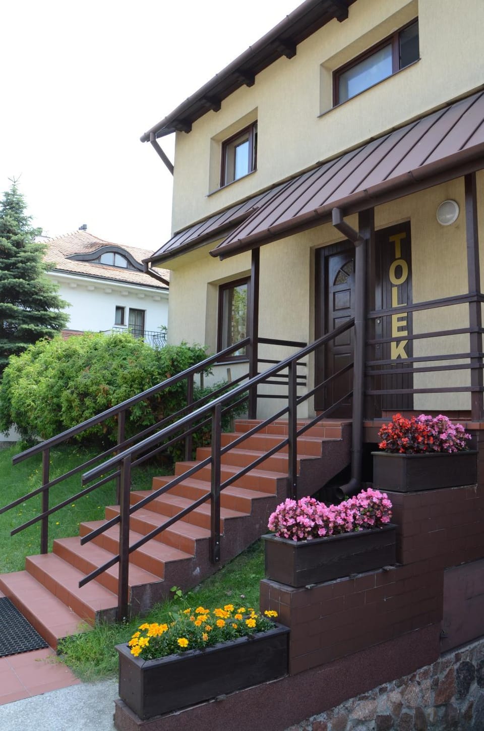 Facade/entrance, Day