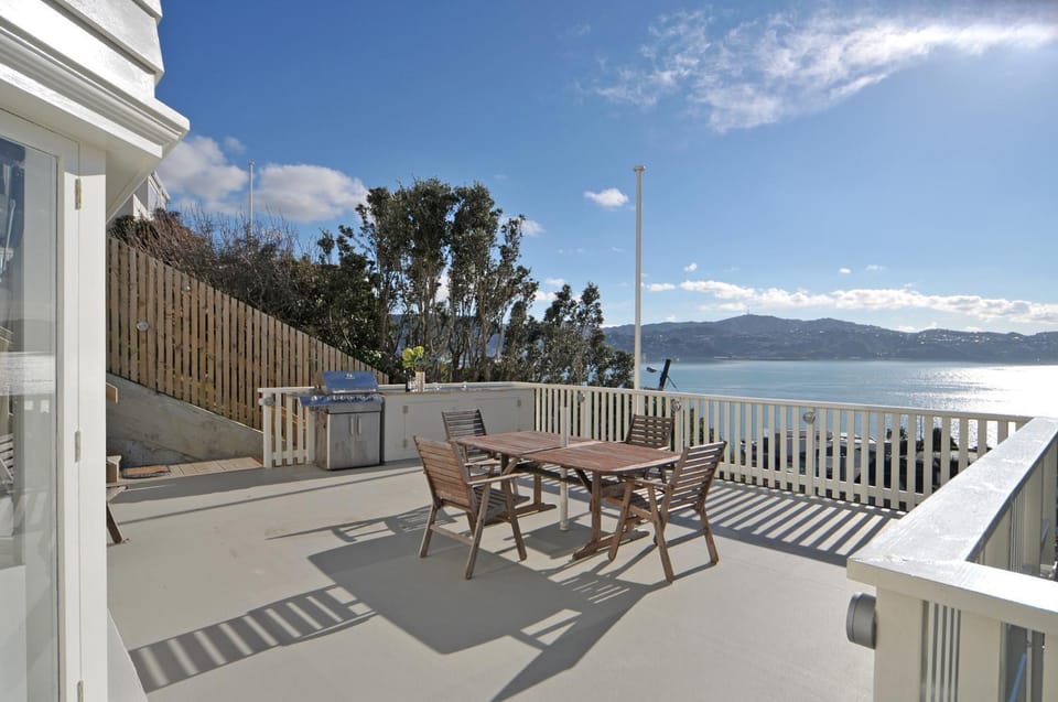 Patio, Day, Natural landscape, BBQ facilities, View (from property/room), Balcony/Terrace, Balcony/Terrace, Kitchen or kitchenette, Seating area, Dining area, Mountain view, Sea view