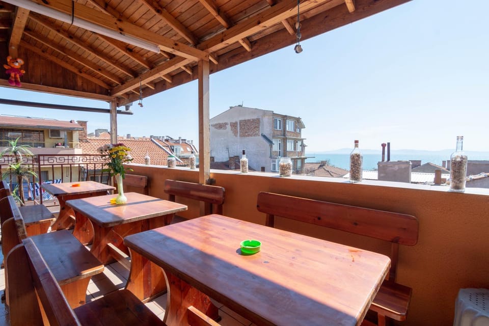 Balcony/Terrace, Internal: Not applicable to any particular room