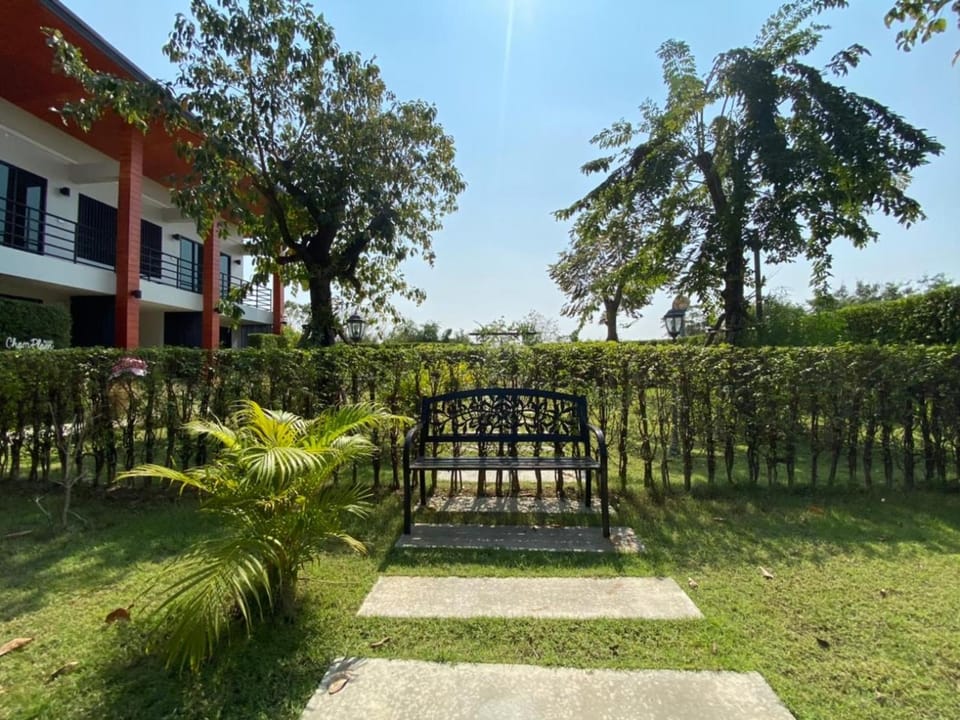 บ้านเพลิน Hotel in Laos