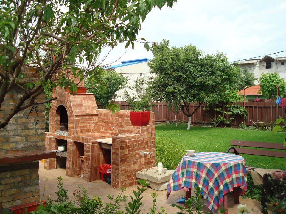Day, BBQ facilities