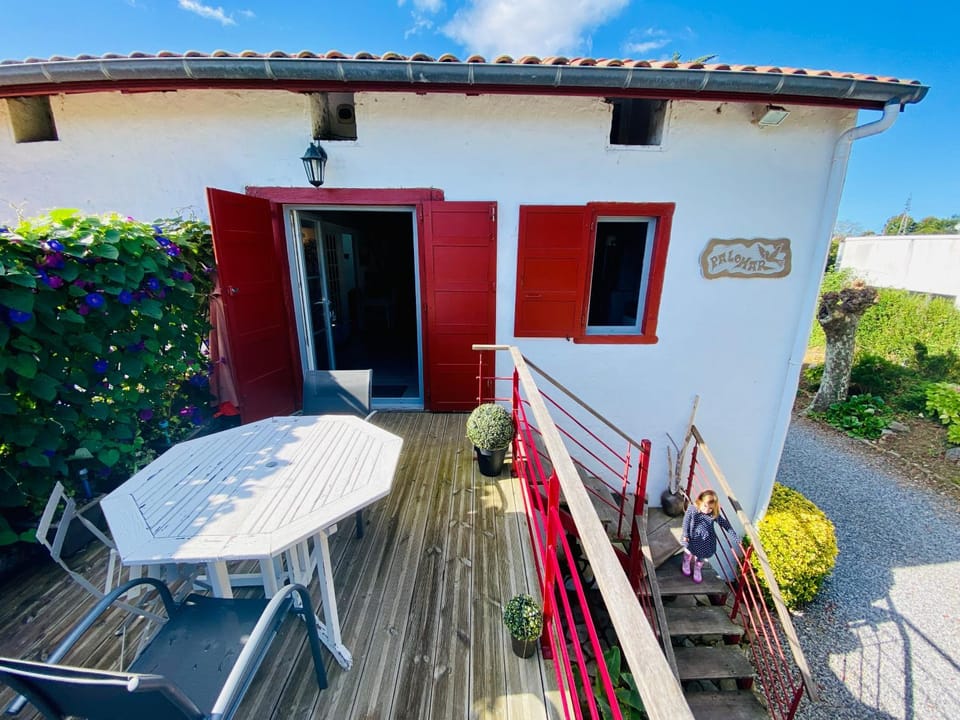 Property building, Balcony/Terrace