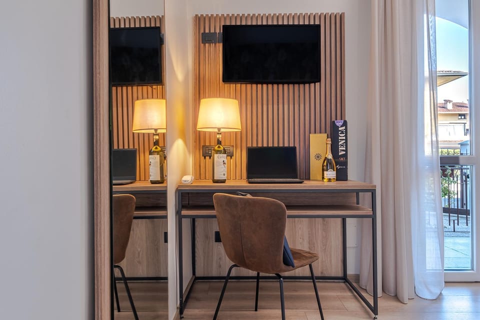 TV and multimedia, furniture