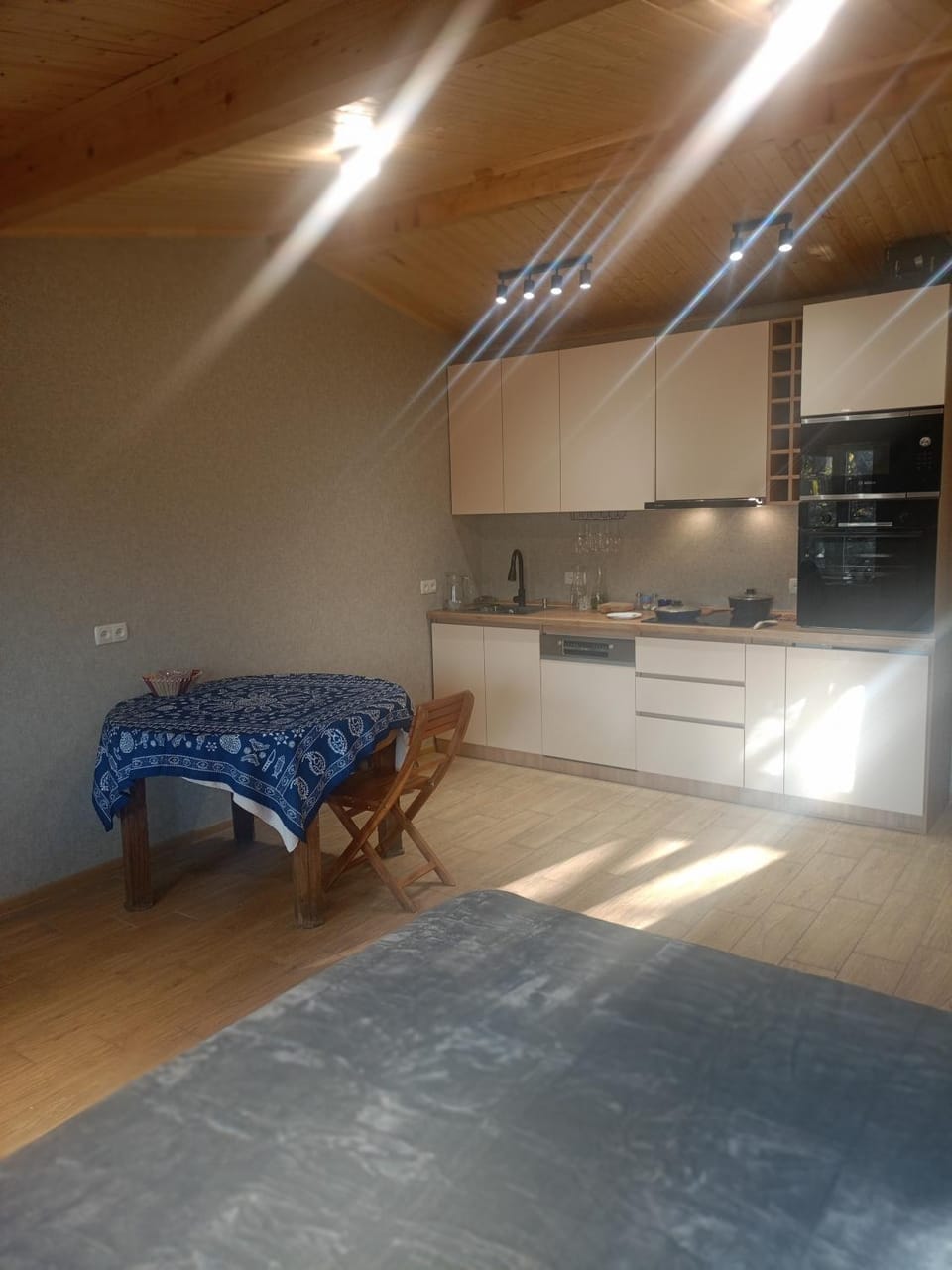 Kitchen or kitchenette, Seating area, Dining area