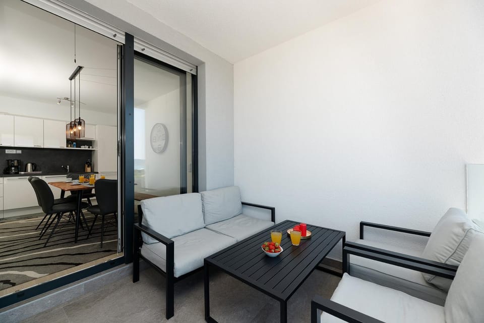 Balcony/Terrace, Balcony/Terrace, Dining area