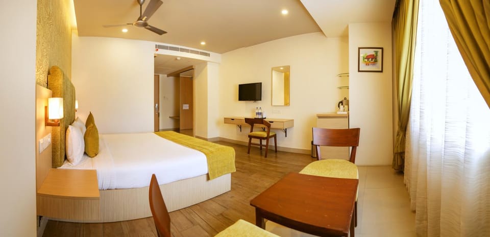 Bed, TV and multimedia, Photo of the whole room, Bedroom, air conditioner
