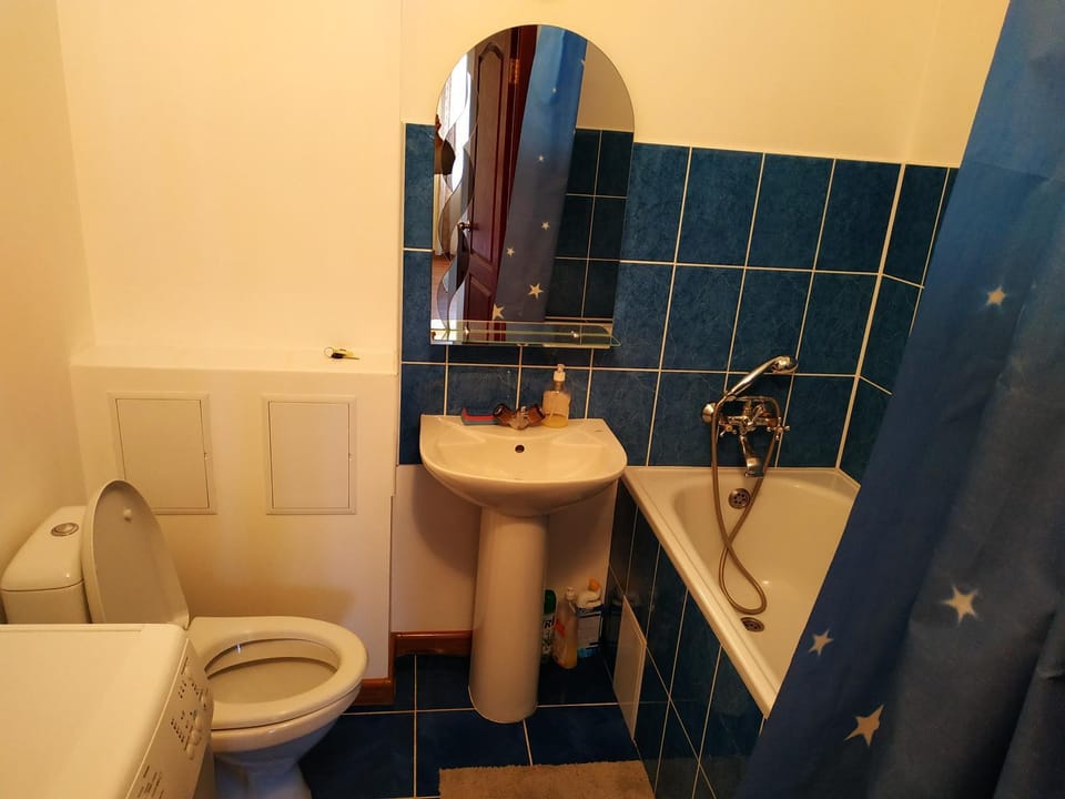 Хмельницьке шосе, 122а Апартаменти Apartment in Ukraine