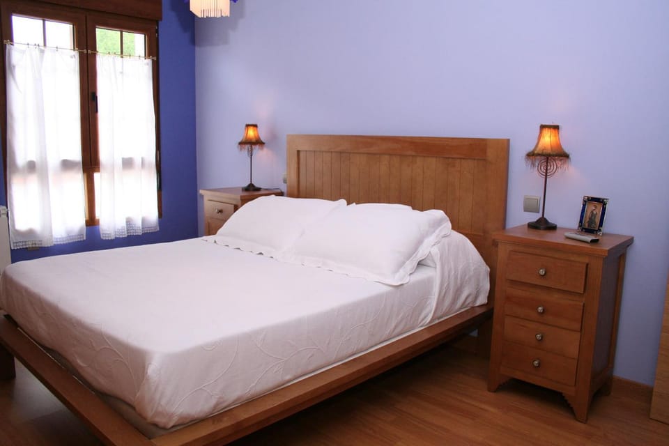Bed, Photo of the whole room