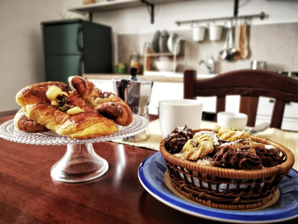 Food and drinks, Food
