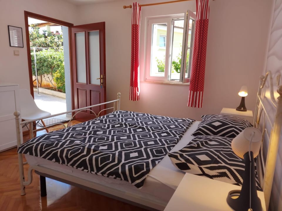 Kuća Luce-soba br.3 Bed and Breakfast in Mali Losinj