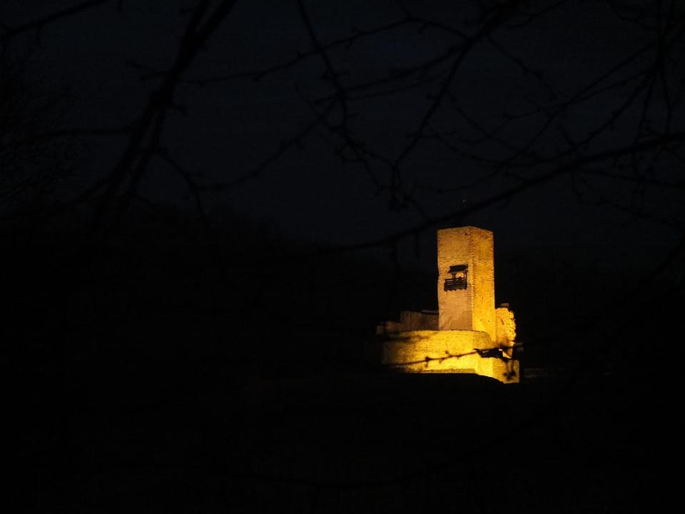 Nearby landmark, Neighbourhood, Landmark view