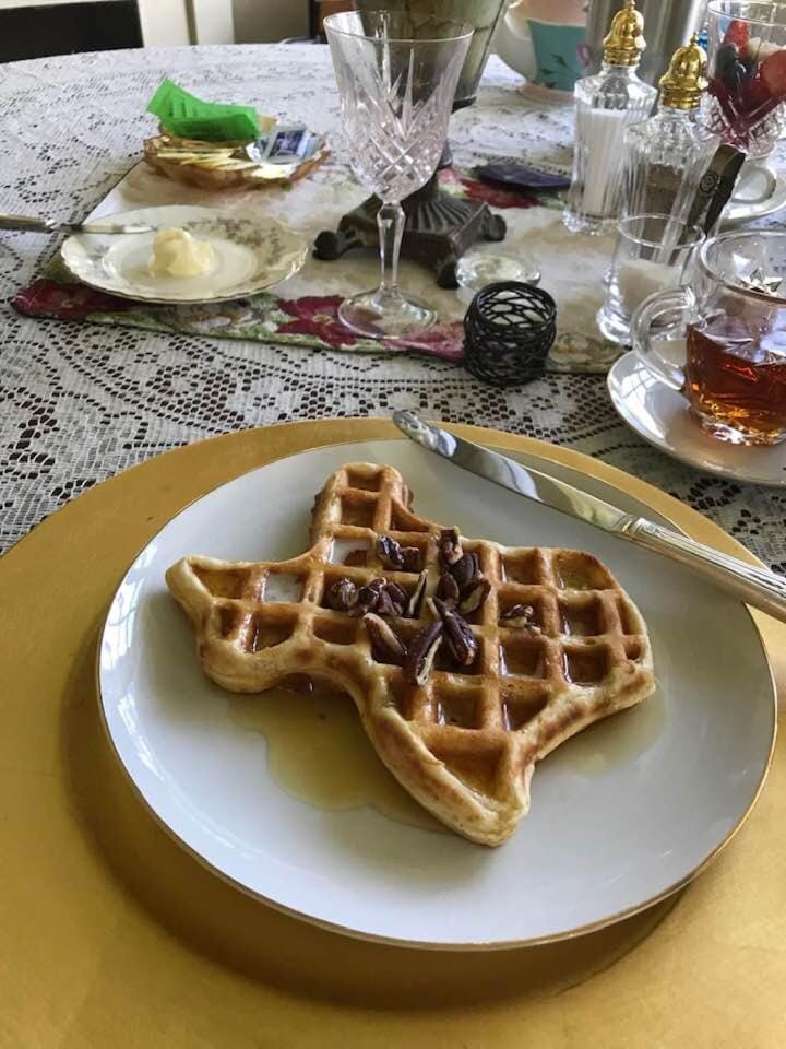 The Lancaster Manor Bed and Breakfast Bed and Breakfast in Texas