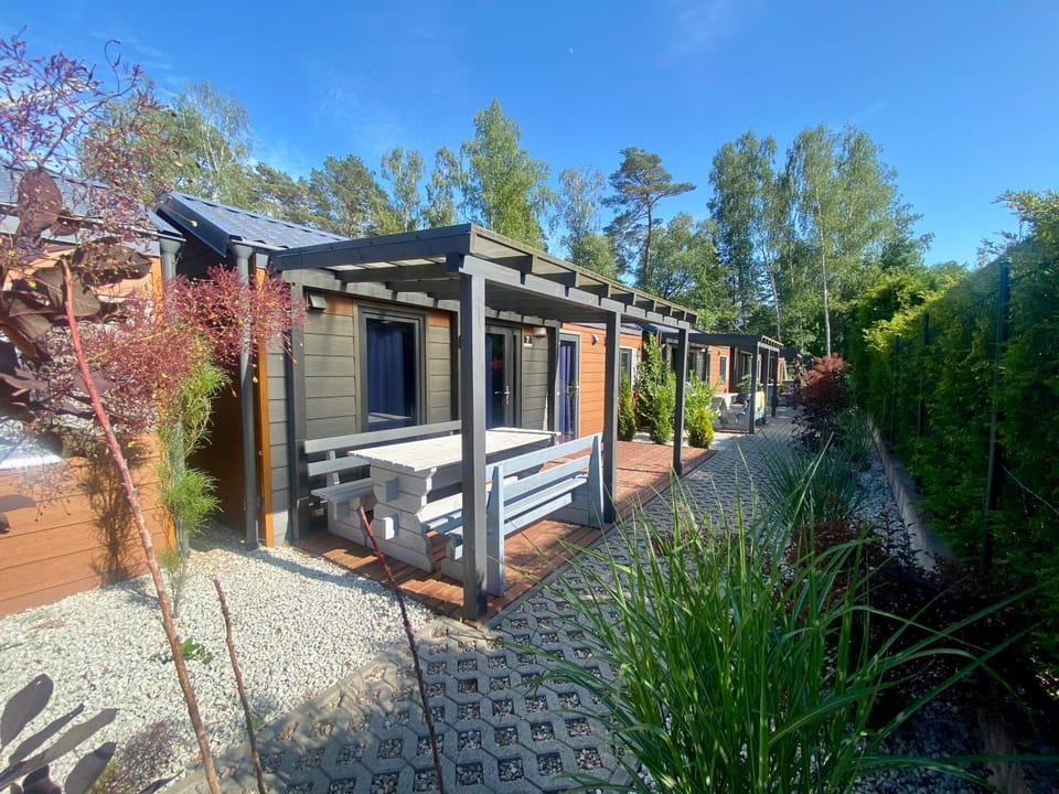 Property building, Day, Garden, Garden view