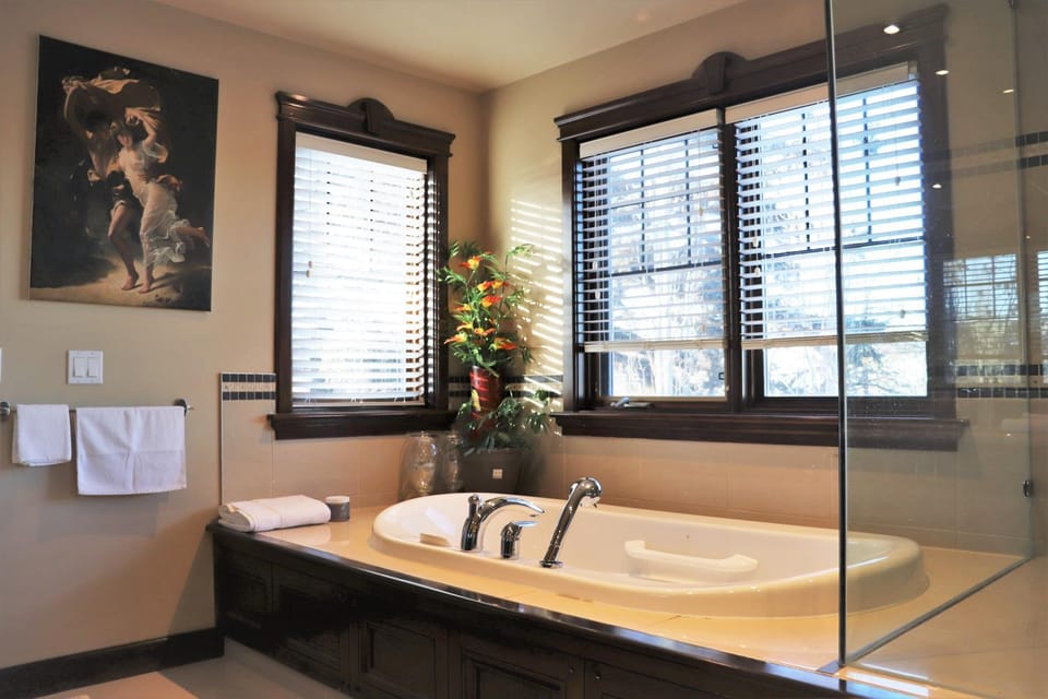Bathroom, Bath