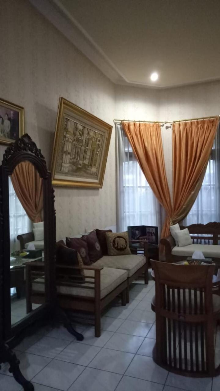 Nusin 54 Homestay House in East Java