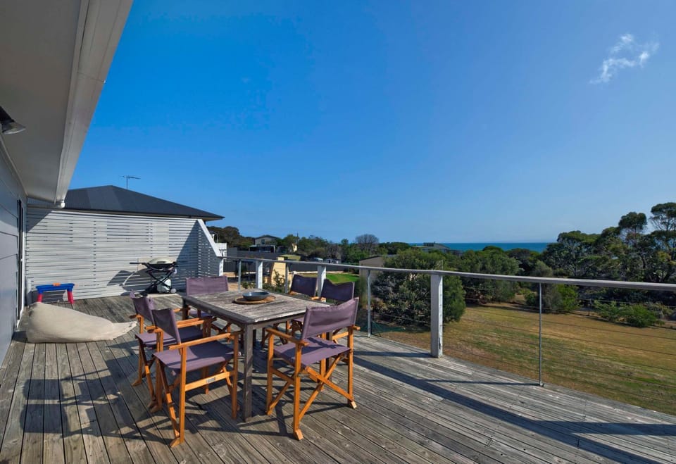 BBQ facilities, Garden, Balcony/Terrace, Dining area, Sea view