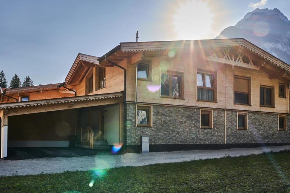 Facade/entrance, Mountain view
