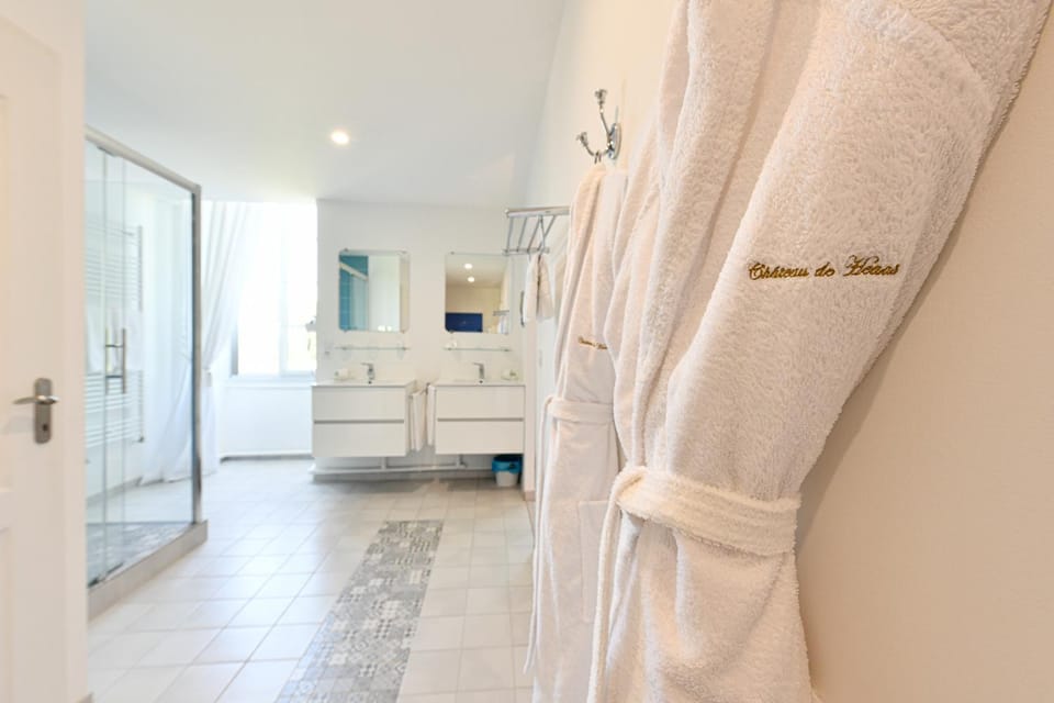 Shower, Bathroom, Bedroom