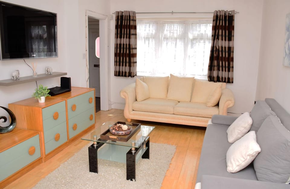 Property building, Communal lounge/ TV room