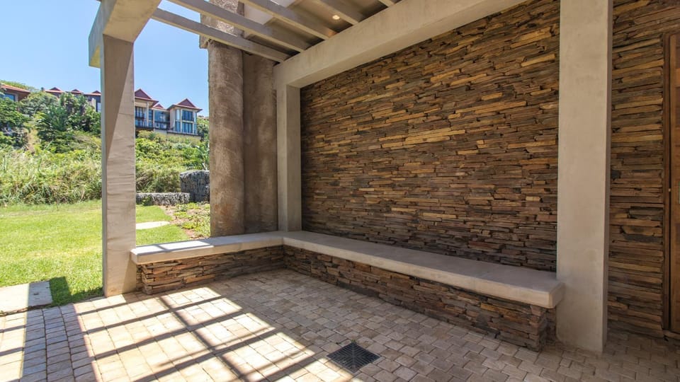 Property building, Seating area