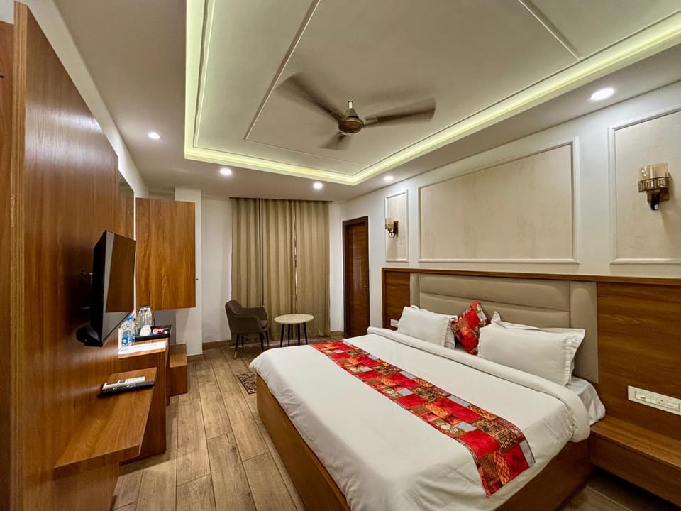 Hotel G R Residency GOLDEN TEMPLE JUST 2 mins WALKING DISTANCE FROM HOTEL Hotel in Punjab, India
