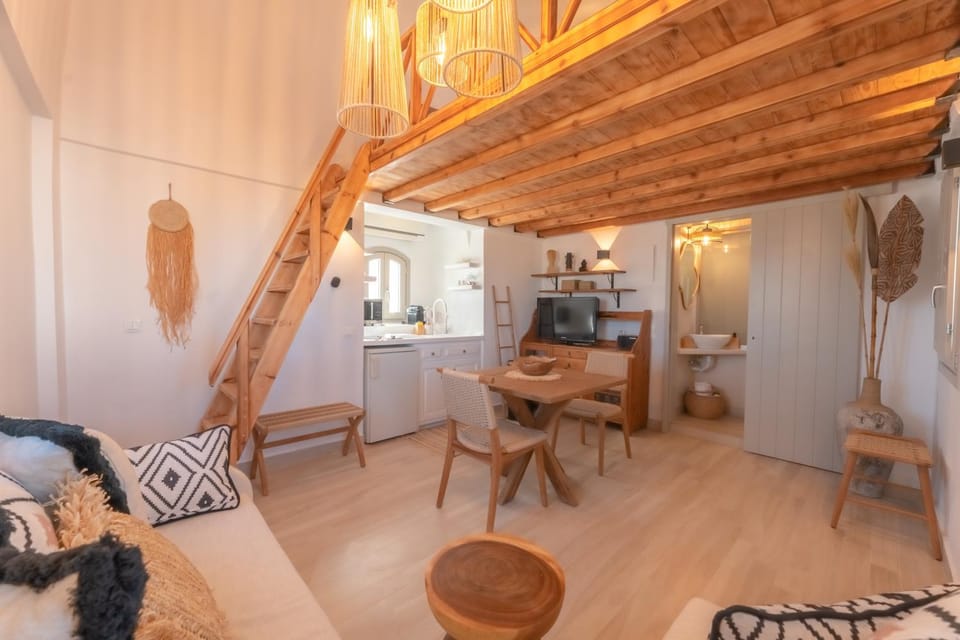 Living room, kitchen