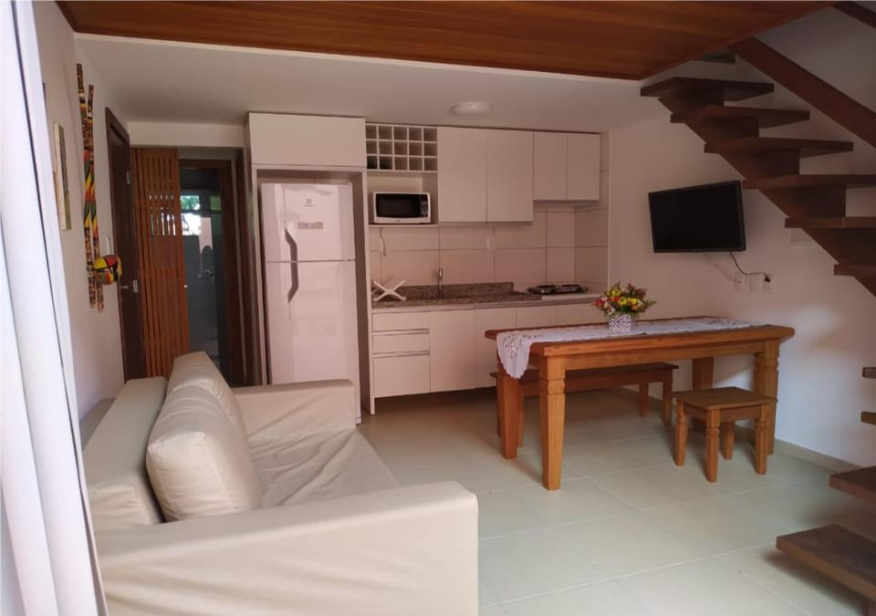 Communal lounge/ TV room, TV and multimedia, Kitchen or kitchenette, Living room, Seating area, Dining area, Communal kitchen