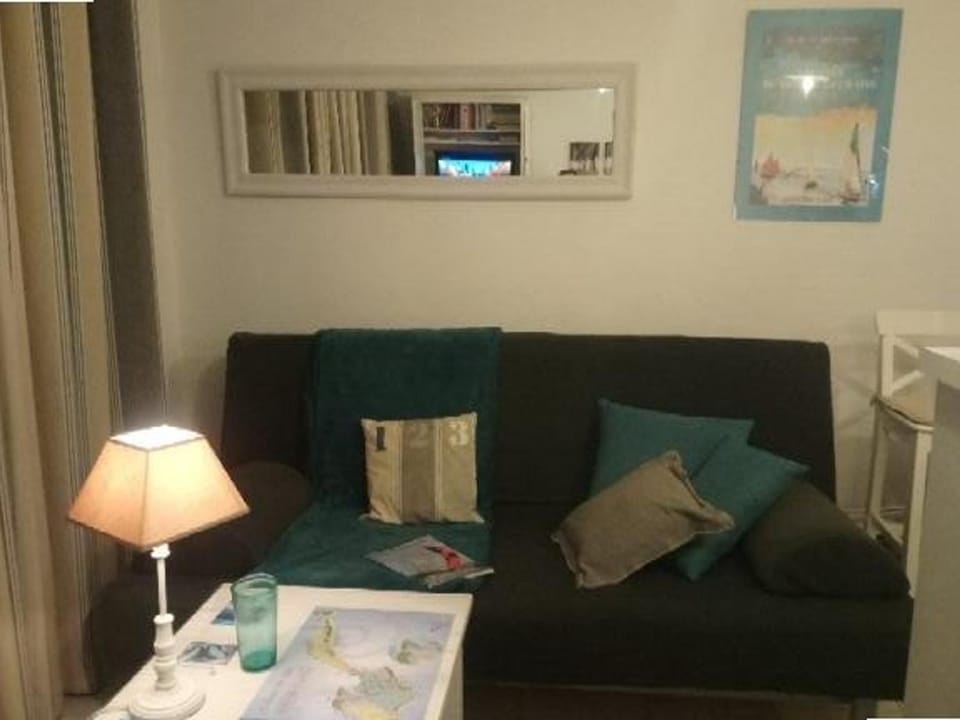 Appartement 2 pièces avec balcon et parking privé - FR-1-224B-71 Apartment in Noirmoutier-en-l'Île